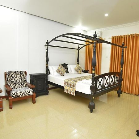 Hotel Queensbury Malabe Kaduwela Exterior foto