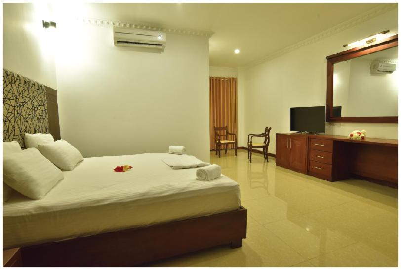 Hotel Queensbury Malabe Kaduwela Exterior foto